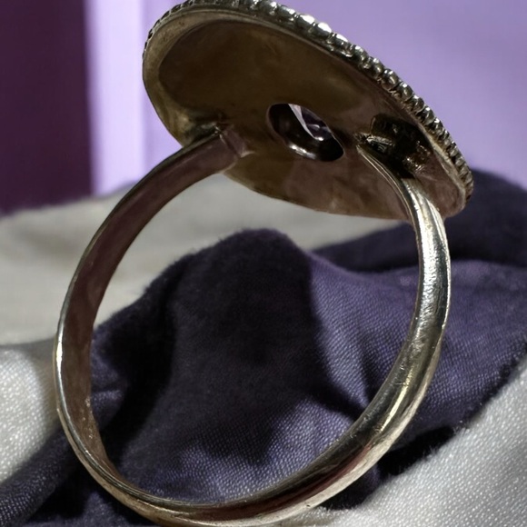 Amethyst Sterling Silver Ring Size 8.5 - Picture 4 of 14